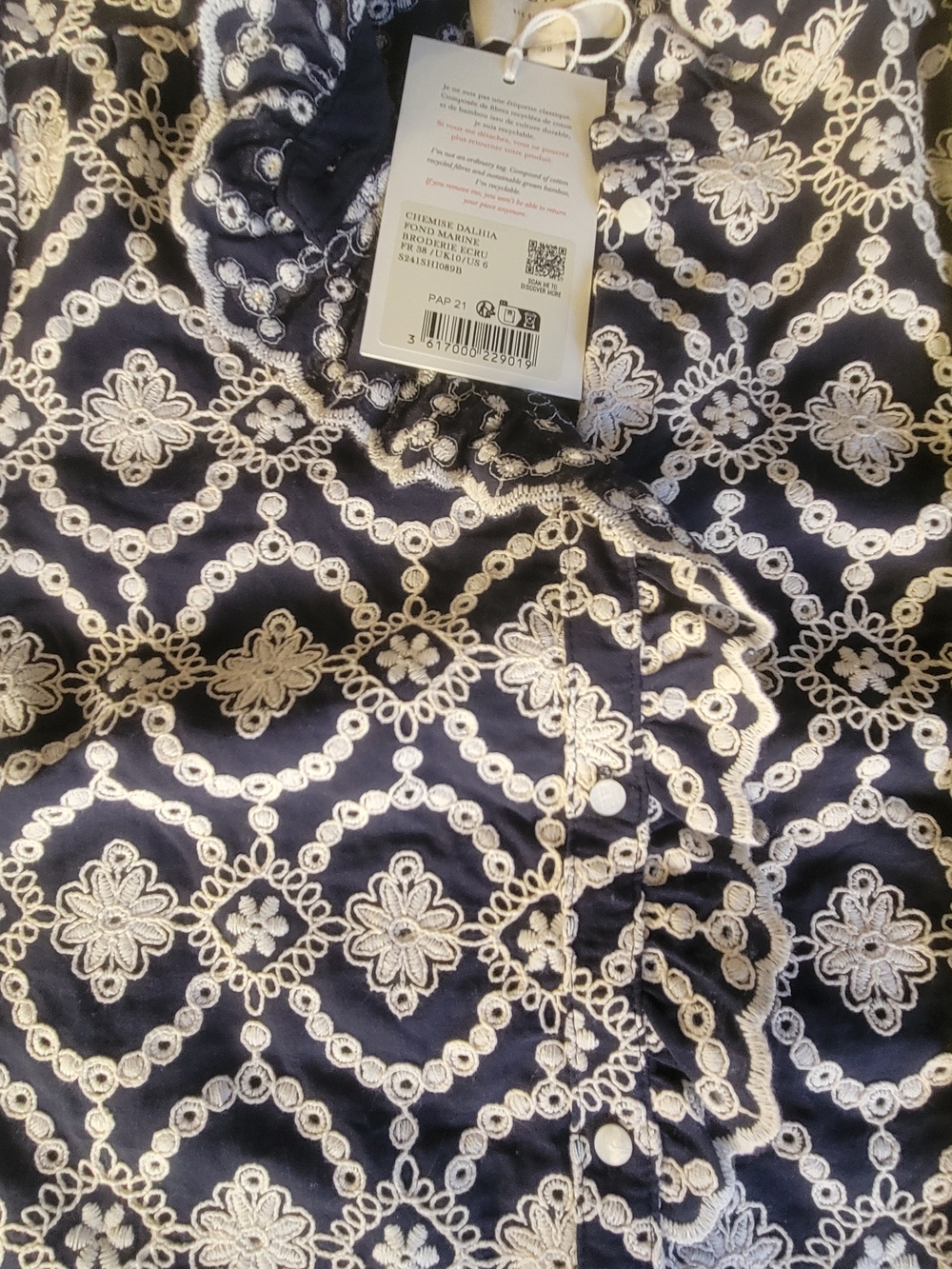 Sézane Dalhia Shirt in Marine with Ecru Embroidery 38 US 6 NWT - Picture 6 of 9